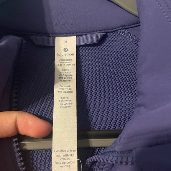 Lululemon jacket - Picture 5 of 7